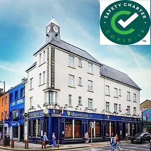 Thirteen On The - Eyre Square Hotell