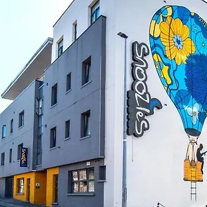 Hostel Snoozles Centre, Galway