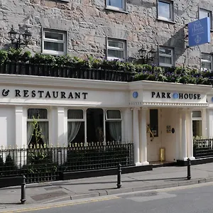 4* מלון Park House
